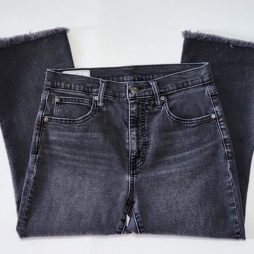 GAP Women's Washed Black Cropped Jeans